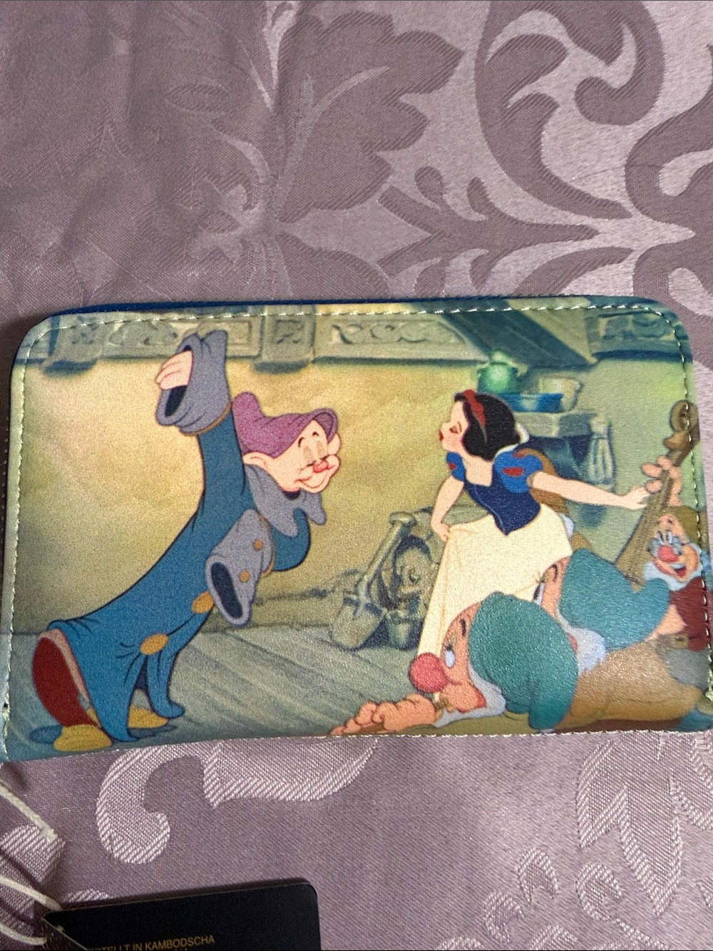 Loungefly Disney Seven Dwarfs Kids Green Zip Wallet - Picture 2 of 4